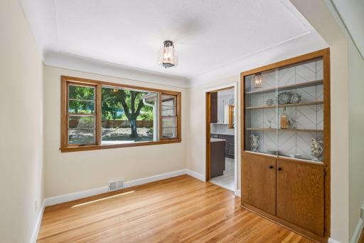 2670 Regent Avenue N, Minneapolis, MN 55422