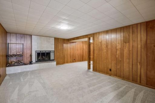 2670 Regent Avenue N, Minneapolis, MN 55422