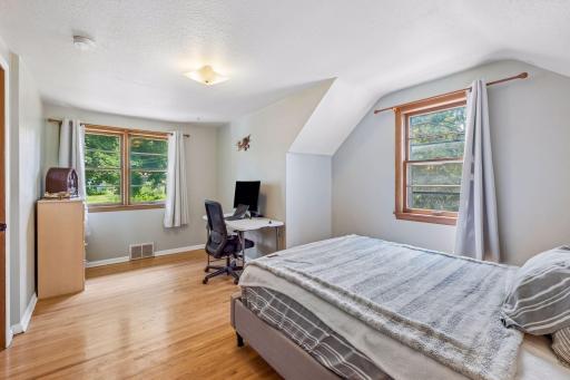 2670 Regent Avenue N, Minneapolis, MN 55422