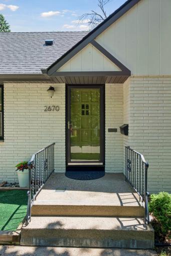 2670 Regent Avenue N, Minneapolis, MN 55422