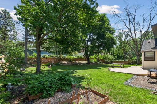 2670 Regent Avenue N, Minneapolis, MN 55422