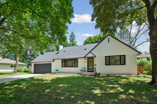 2670 Regent Avenue N, Minneapolis, MN 55422