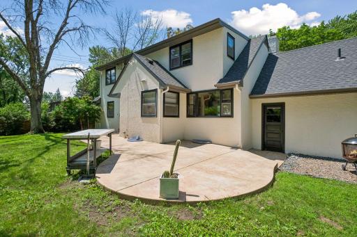 2670 Regent Avenue N, Minneapolis, MN 55422