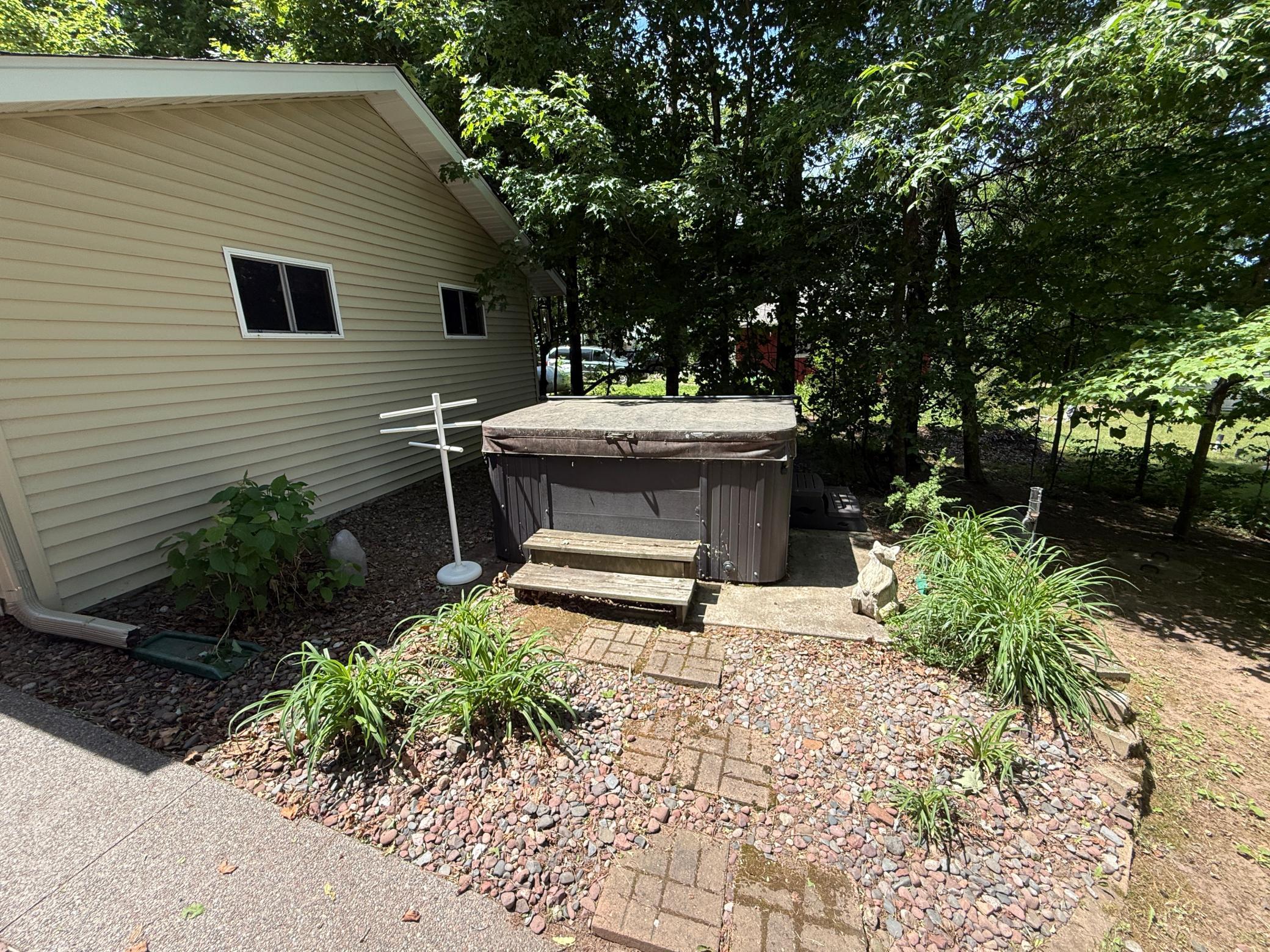hot tub included