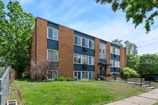 3545 12th Avenue S, Minneapolis, MN 55407