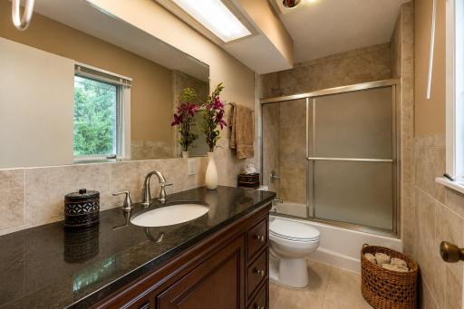 8750 Queensland Lane N, Maple Grove, MN 55311