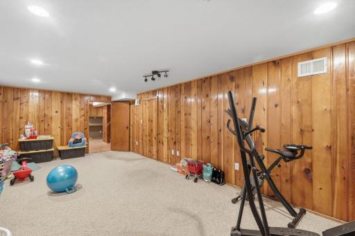 630 Milwaukee Avenue SW, Hutchinson, MN 55350