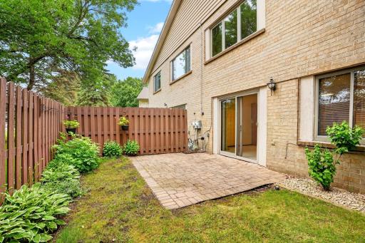 7055 Robinwood Trail, Saint Paul, MN 55125