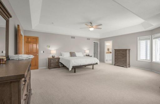 10451 White Tail Crossing, Eden Prairie, MN 55347
