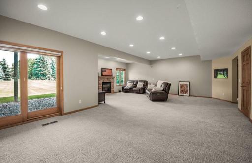 10451 White Tail Crossing, Eden Prairie, MN 55347