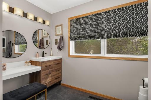 848 Newberry Lane, Chaska, MN 55318