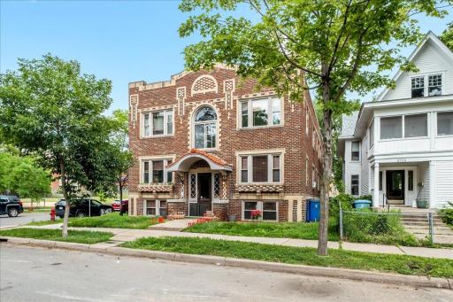 2701 Harriet Avenue, 202, Minneapolis, MN 55408