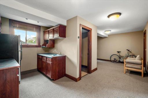 2701 Harriet Avenue, 202, Minneapolis, MN 55408