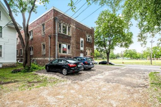 2701 Harriet Avenue, 202, Minneapolis, MN 55408