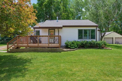 Welcome to this 2 bedroom 1 bathroom Prinsburg home.