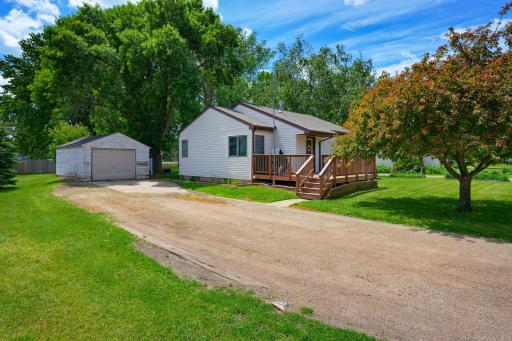 604 Kandiyohi Avenue, Prinsburg, MN 56281