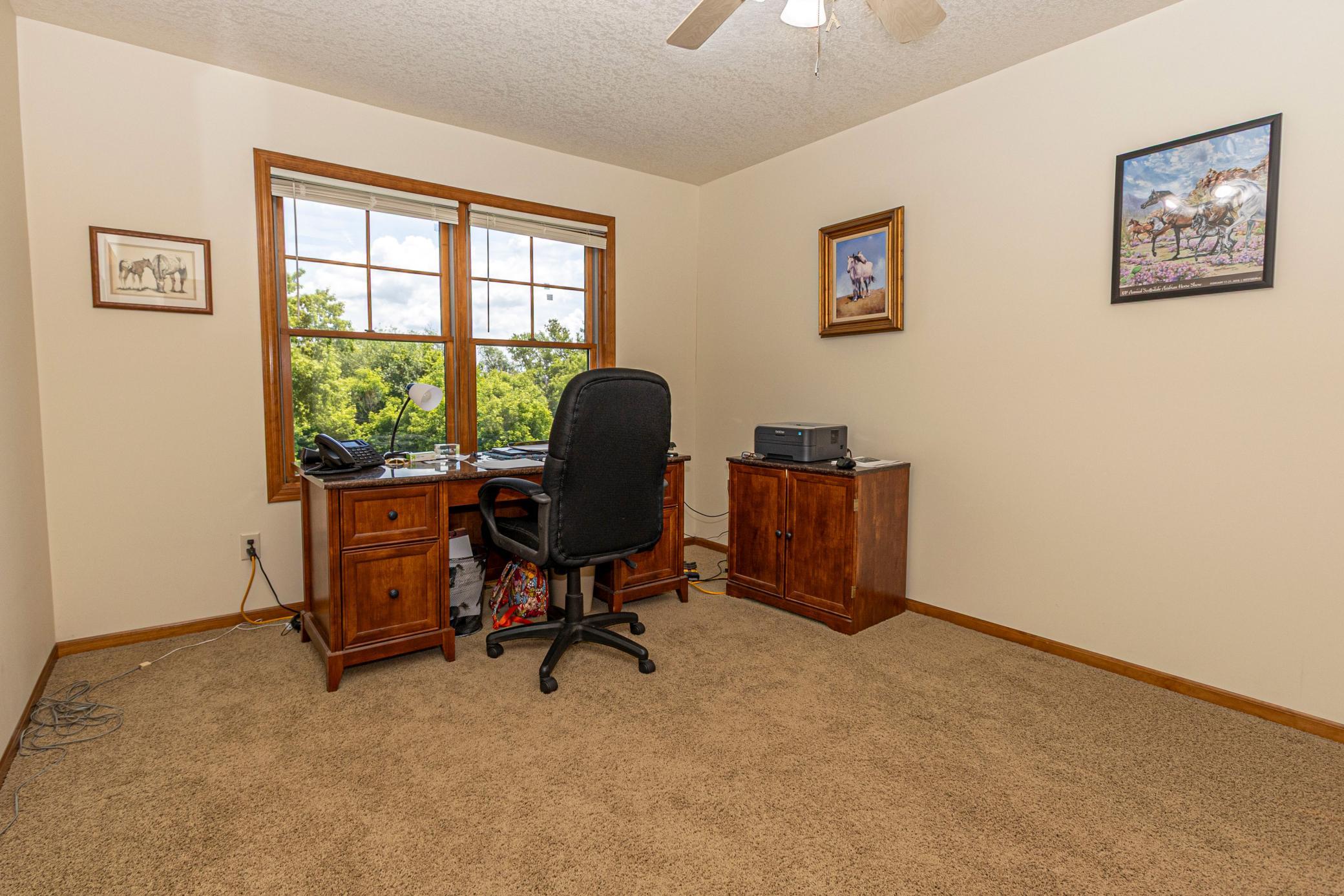 Bed 4/Office.jpg