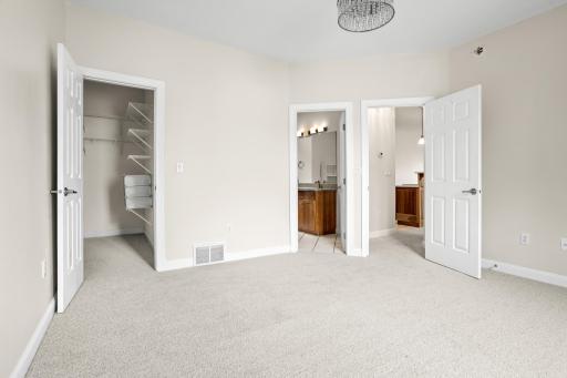 2835 Wheatland Drive S, Fargo, ND 58103