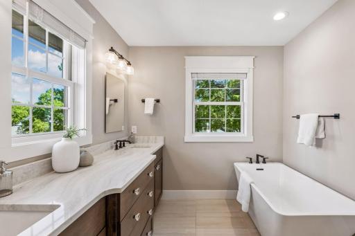 540 Holly Avenue, Saint Paul, MN 55102