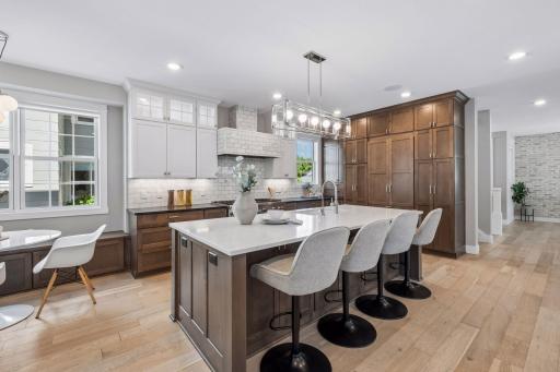 540 Holly Avenue, Saint Paul, MN 55102
