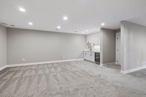 540 Holly Avenue, Saint Paul, MN 55102