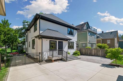 540 Holly Avenue, Saint Paul, MN 55102