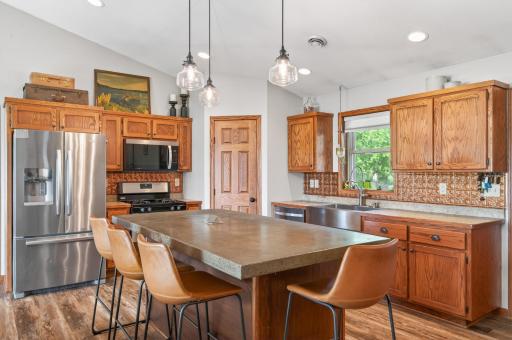 28310 Lakewood Drive NW, Isanti, MN 55040