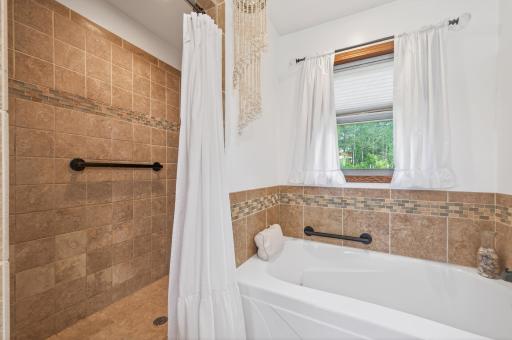 28310 Lakewood Drive NW, Isanti, MN 55040