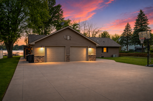 28310 Lakewood Drive NW, Isanti, MN 55040