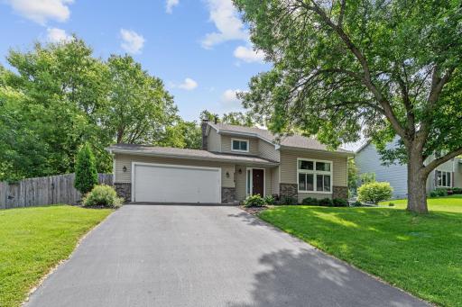4770 Yorktown Lane N, Minneapolis, MN 55442
