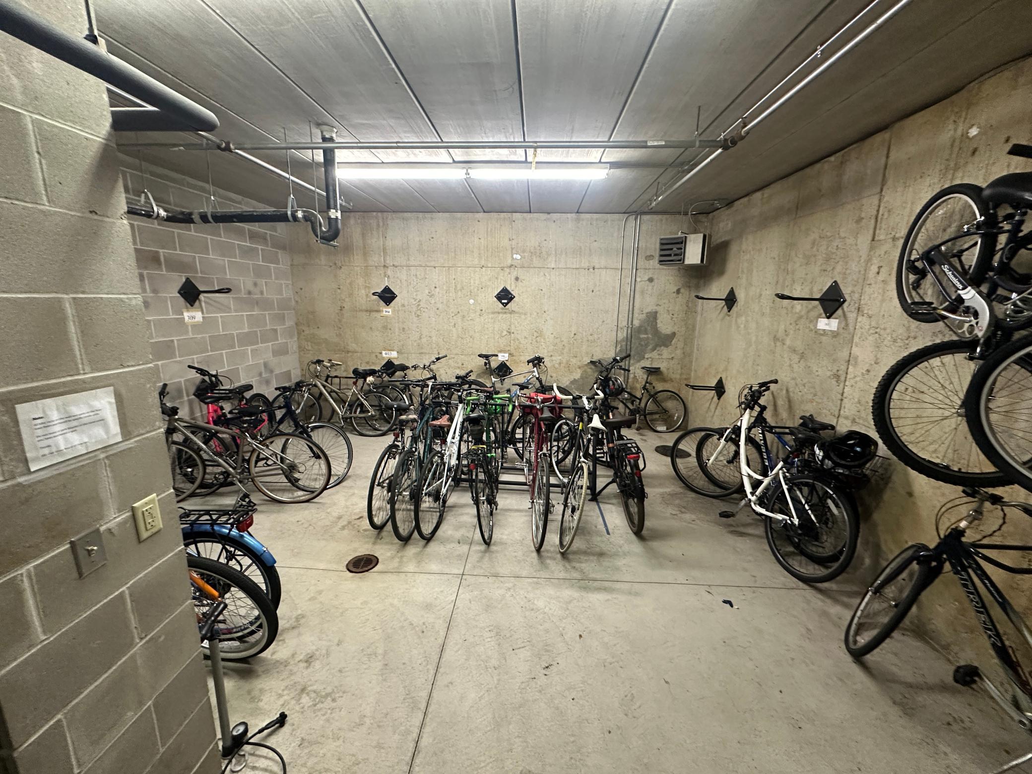 Bike room located also on P2
