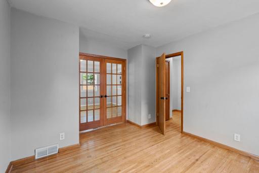 513 9th Avenue S, South Saint Paul, MN 55075