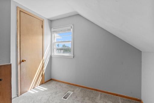 513 9th Avenue S, South Saint Paul, MN 55075