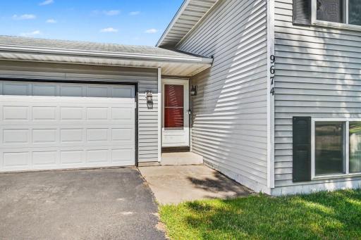 9674 Hale Avenue S, Cottage Grove, MN 55016
