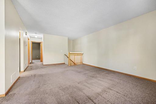 9674 Hale Avenue S, Cottage Grove, MN 55016