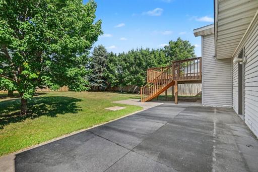 9674 Hale Avenue S, Cottage Grove, MN 55016