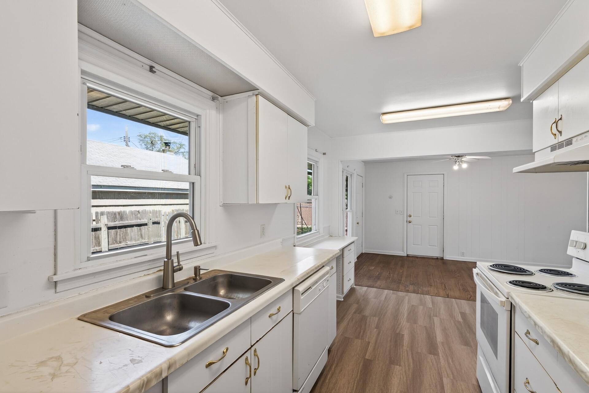 This home has so much potential to make it yours! A little sweat equity with little sweat!