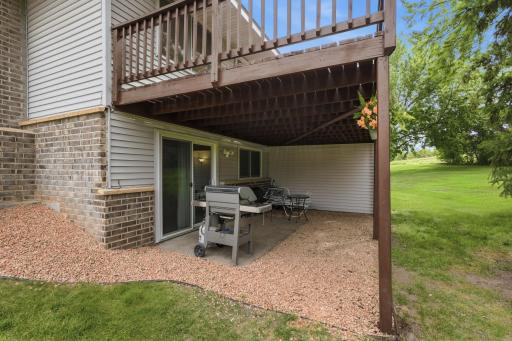 1411 Oak Leaf Lane, Burnsville, MN 55337