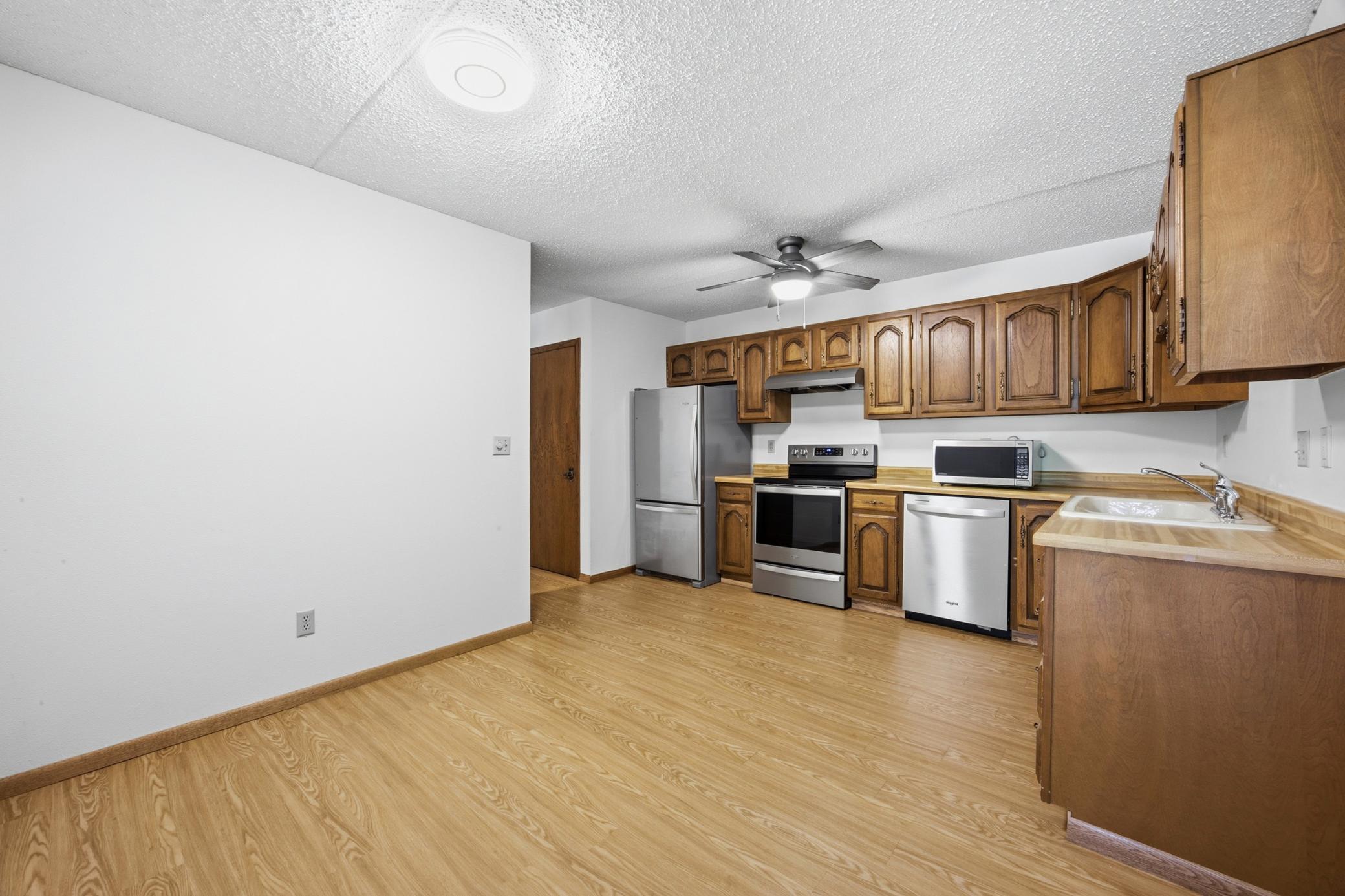 Kitchen/ Dining Area