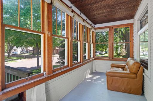 10-web-or-mls-922 Armstrong Ave W-118.jpg