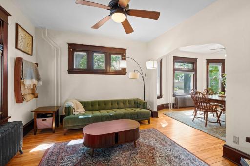16-web-or-mls-922 Armstrong Ave W-173.jpg