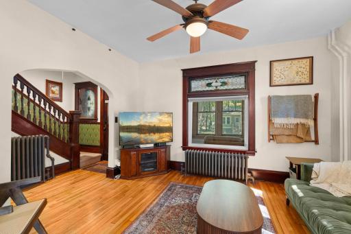 17-web-or-mls-922 Armstrong Ave W-178.jpg