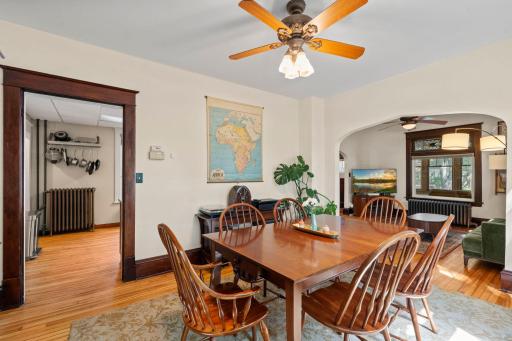 25-web-or-mls-922 Armstrong Ave W-223.jpg