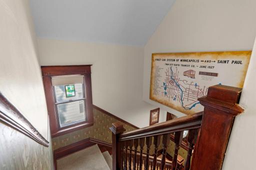 35-web-or-mls-922 Armstrong Ave W-323.jpg
