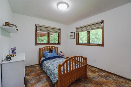 33-Bedroom 2.jpg