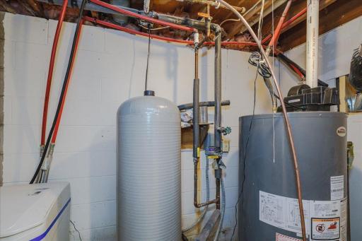 52-Utility Room.jpg