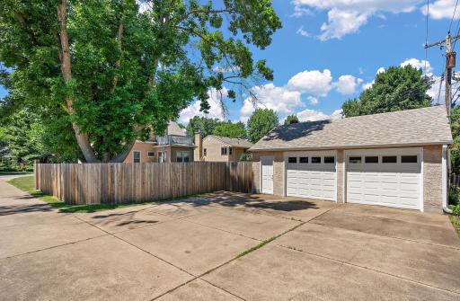 1746 Holton Street, Falcon Heights, MN 55113
