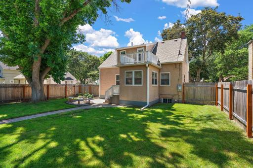 1746 Holton Street, Falcon Heights, MN 55113