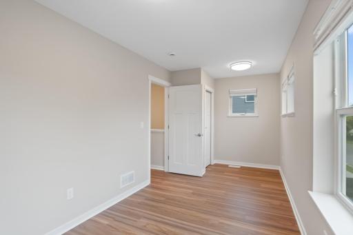 1334 Winthrop Street N, Saint Paul, MN 55119