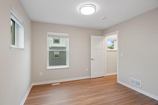 1334 Winthrop Street N, Saint Paul, MN 55119